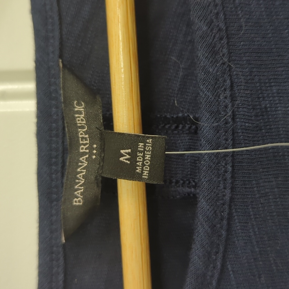 Banana Republic Long-Sleeved T-shirt - Picture 3 of 5